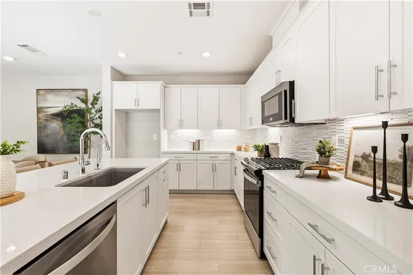 $694,899 | 27637 Ensemble Place, Valencia, CA 91381