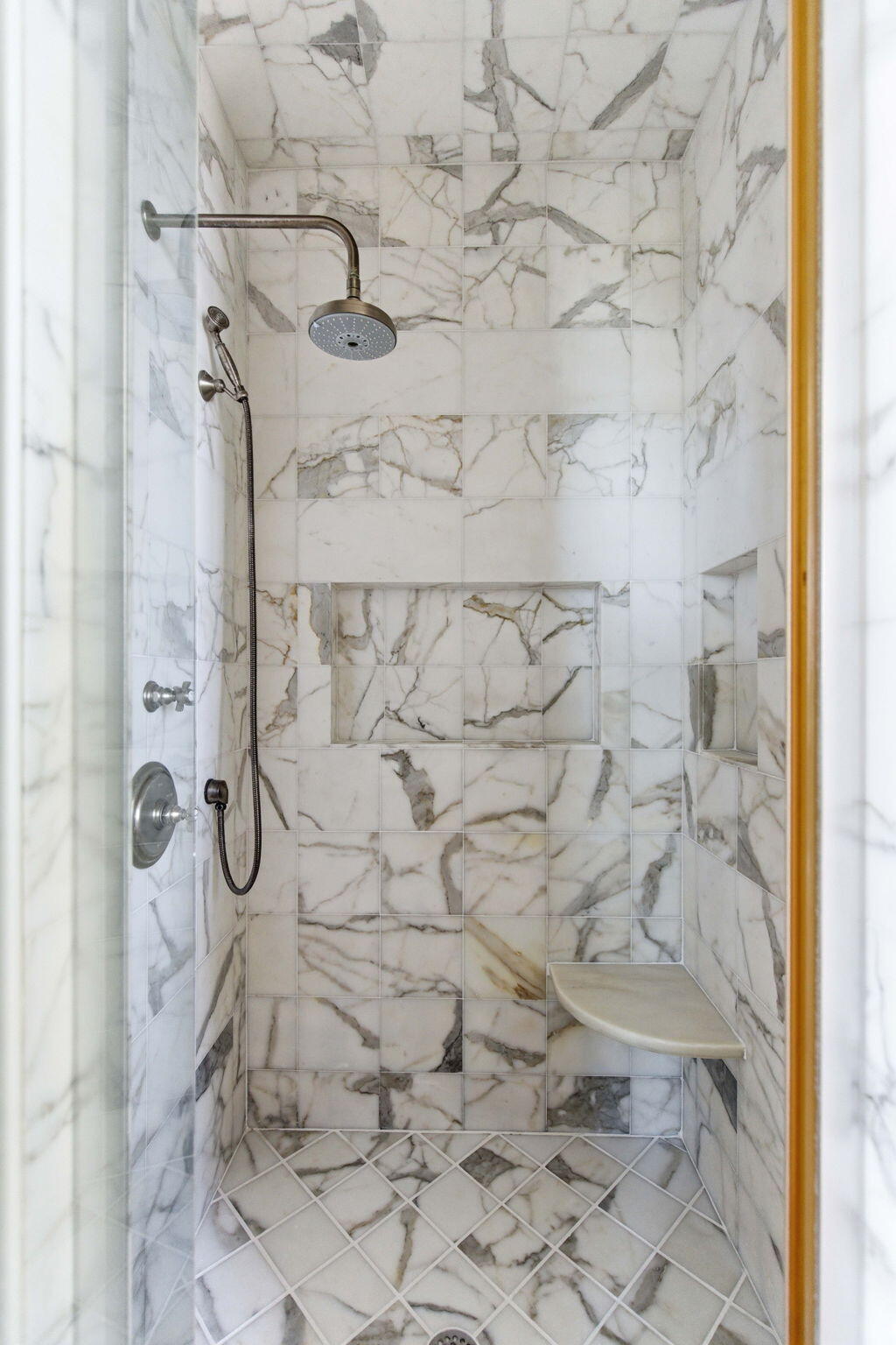 2 Water Street Charleston, SC 29401 - Photo 55 of 107 Shower