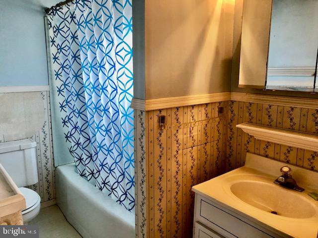163 East Washington Street Riverside, NJ 08075 - Photo 12 of 16 Bathroom