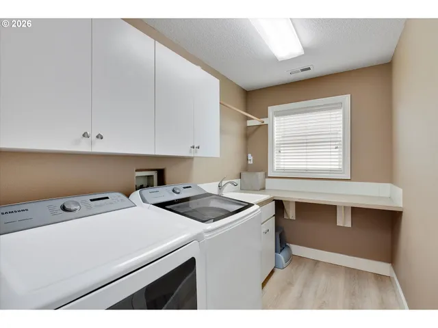 $815,000 | 1316 Southeast 16th Avenue, Canby, OR 97013