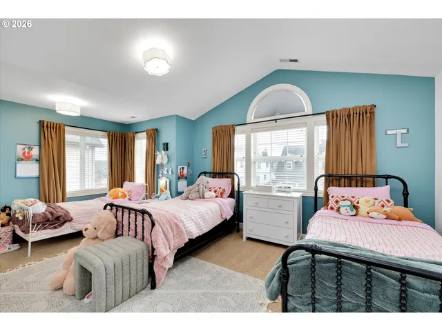 $815,000 | 1316 Southeast 16th Avenue, Canby, OR 97013