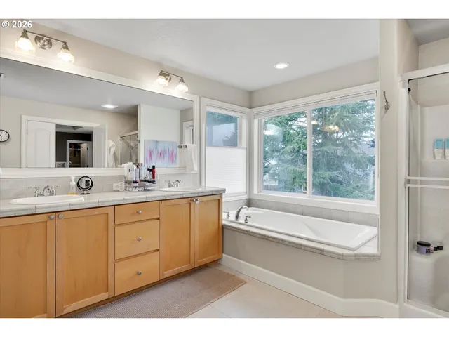 $815,000 | 1316 Southeast 16th Avenue, Canby, OR 97013