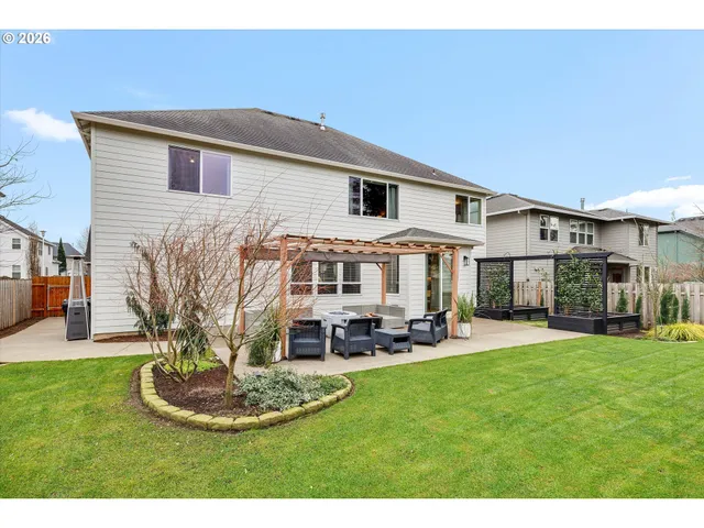 $815,000 | 1316 Southeast 16th Avenue, Canby, OR 97013