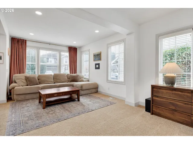 $815,000 | 1316 Southeast 16th Avenue, Canby, OR 97013