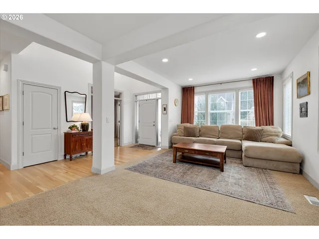 $815,000 | 1316 Southeast 16th Avenue, Canby, OR 97013