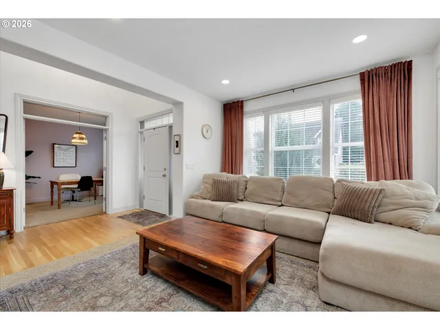 $815,000 | 1316 Southeast 16th Avenue, Canby, OR 97013