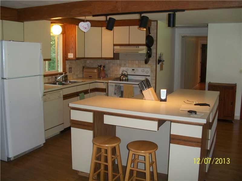 37 Windmill Acres Road, Unit ACRES York, ME 03909 - Photo 5 of 13 Kitchen. Beautifully-Configured...