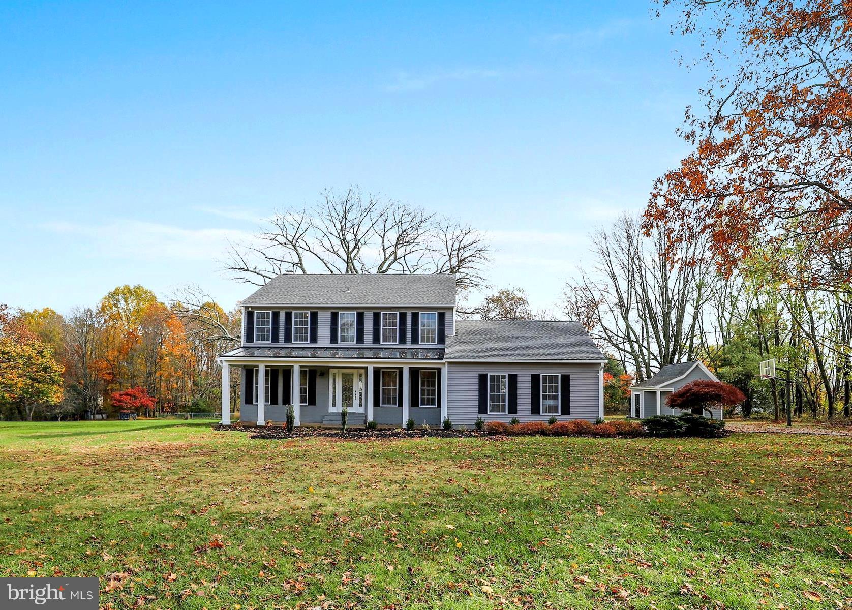 Large 1 acre lot with mature trees