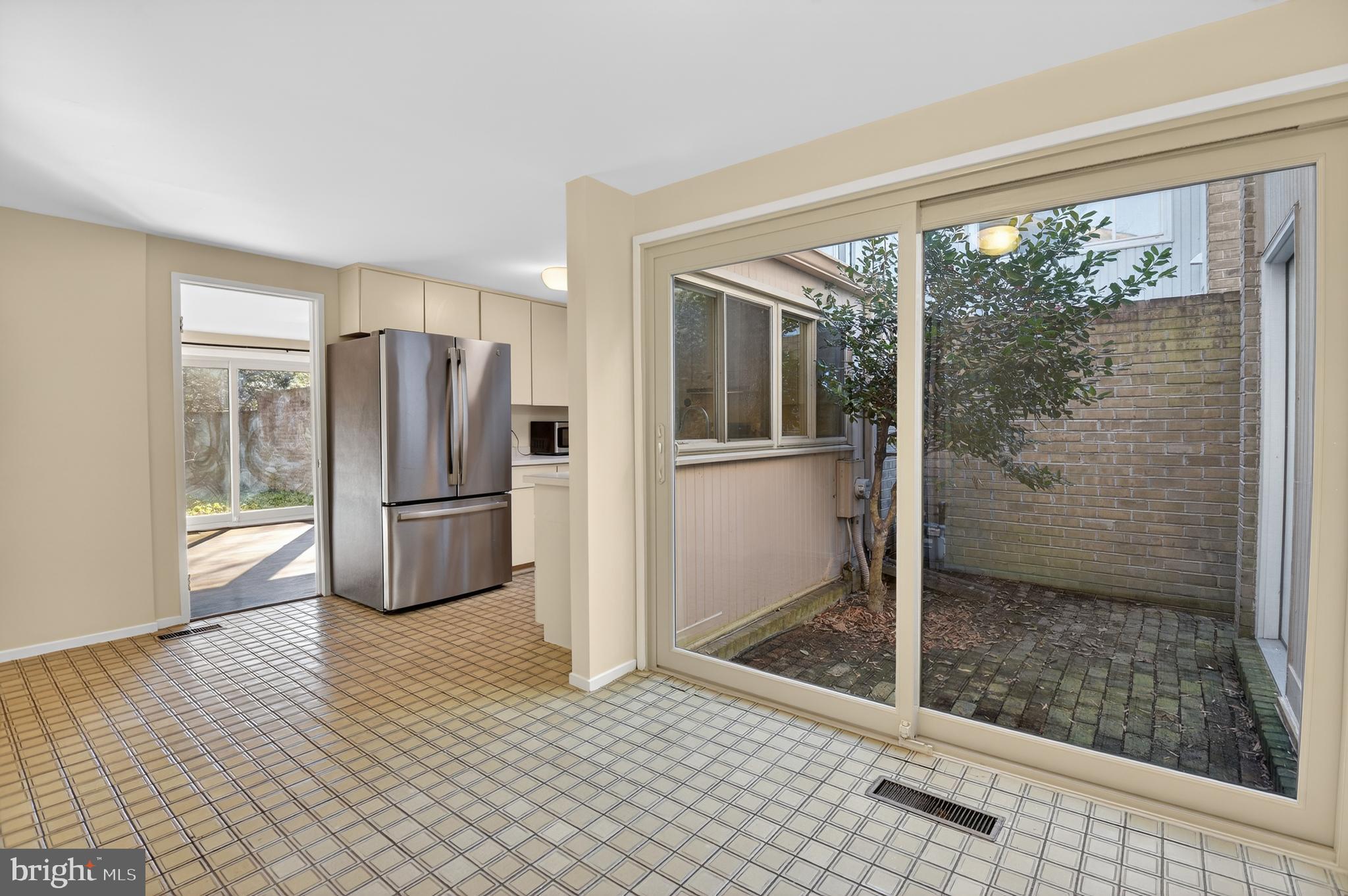 19144 Roman Way Gaithersburg, MD 20886 - Photo 11 of 31