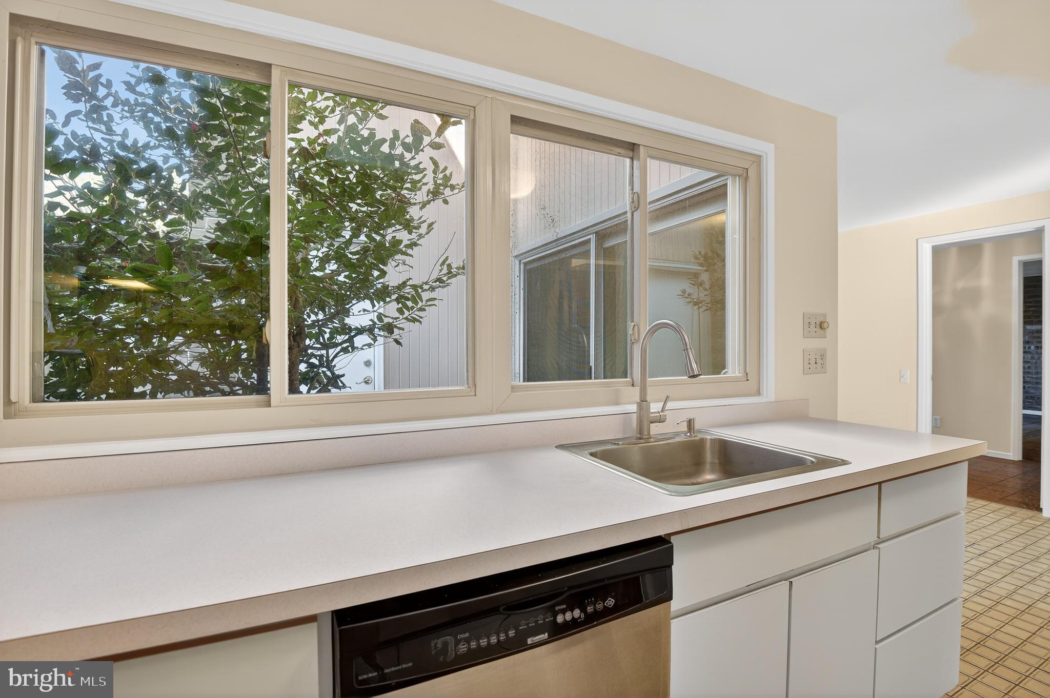 19144 Roman Way Gaithersburg, MD 20886 - Photo 13 of 31