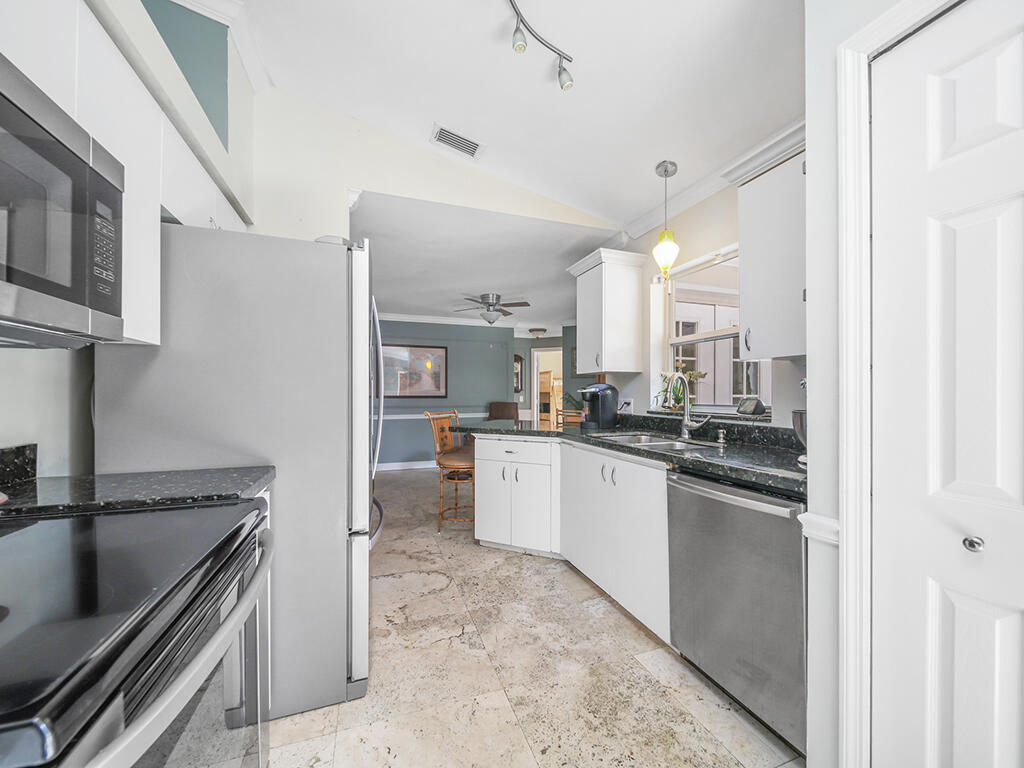 1197 Southwest Galvin Road Port St. Lucie, FL 34953 - Photo 23 of 33 Kitchen