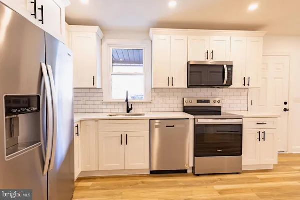 $2,150 | 28 South Main Street, Pennington, NJ 08534