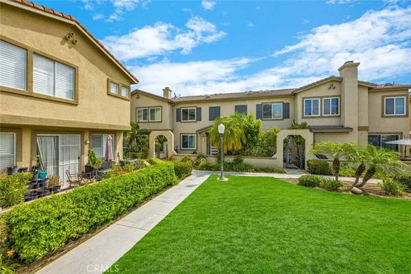 $799,000 | 470 North Londonderry Lane, Unit B, Orange, CA 92869