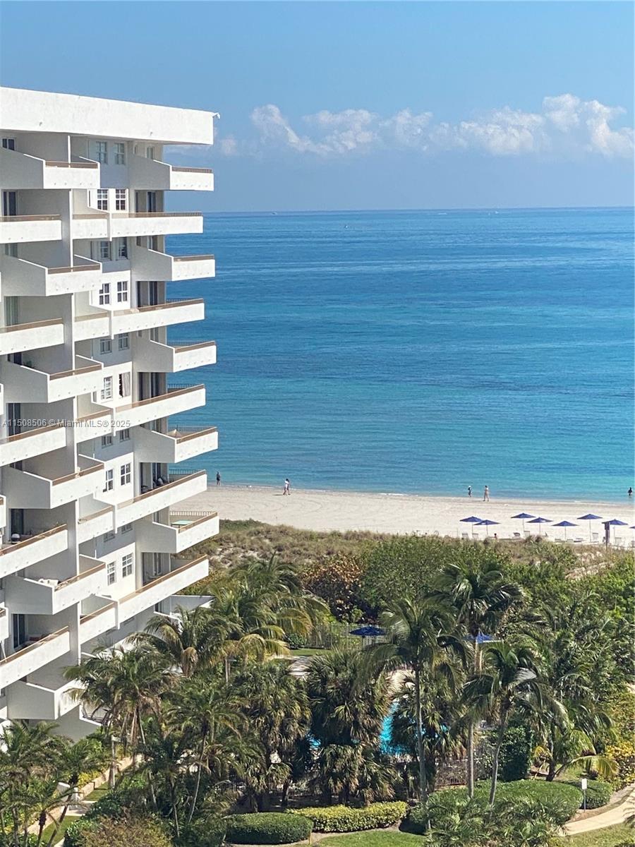 199 Ocean Ln Drive, Unit 1112 Key Biscayne, FL 33149 - Photo 27 of 36 a view of a city