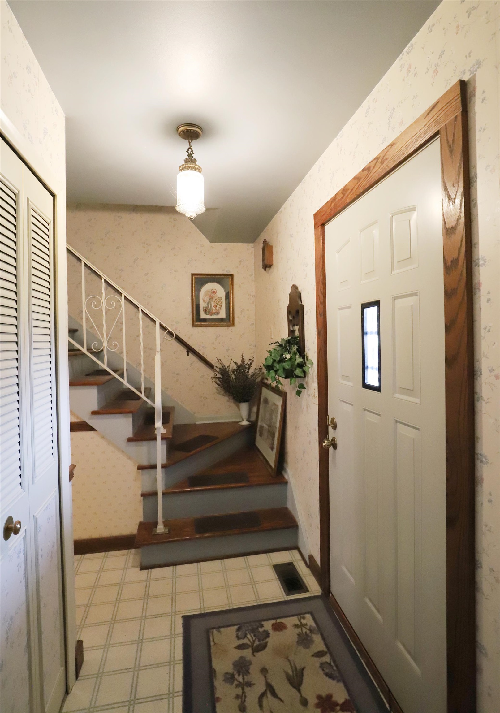 1261 North Morrish Road Flint, MI 48532 - Photo 4 of 33 50133516-4778685e-dec7-4c0f-a20c-2c2882528d47.JPG