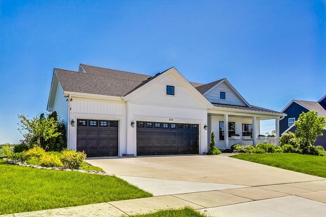 620 Settlers Ridge Dr Lake, Lake Geneva, WI 53147