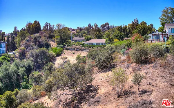 $399,999 | 4491 La Barca Drive, Tarzana, CA 91356