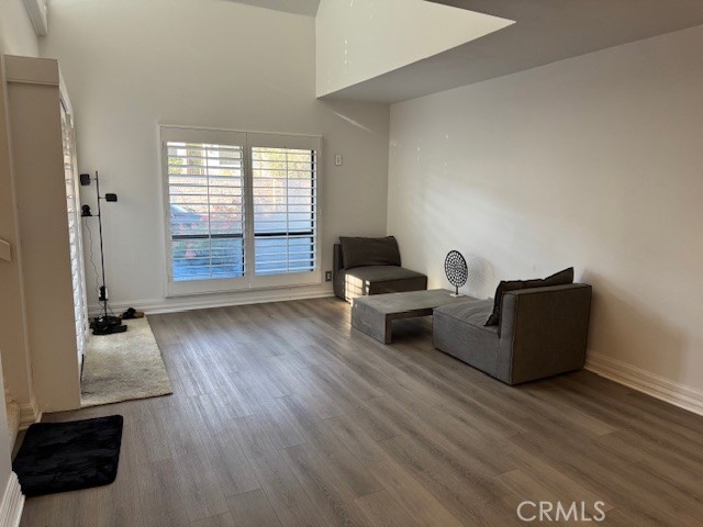71942 Eleanora Lane Rancho Mirage, CA 92270 - Photo 4 of 31 a living room with furniture and a wooden floor