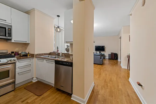 $2,895 | 420 East Waterside Drive, Unit 904, Chicago, IL 60601