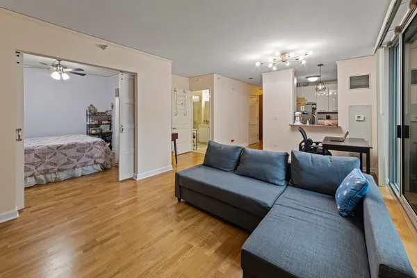 $2,895 | 420 East Waterside Drive, Unit 904, Chicago, IL 60601