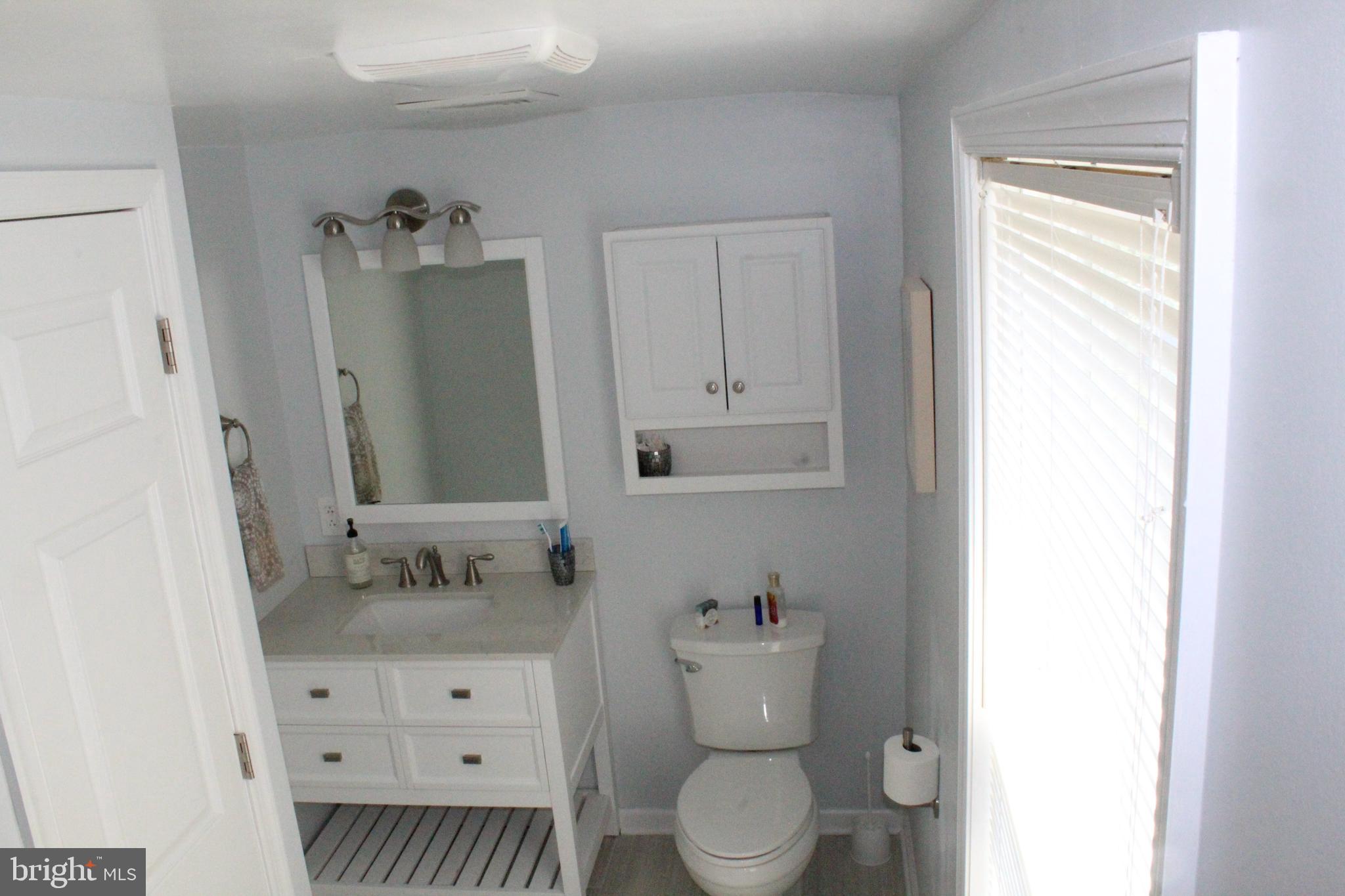 313 Madison Road Springfield, PA 19064 - Photo 20 of 32 Master bathroom