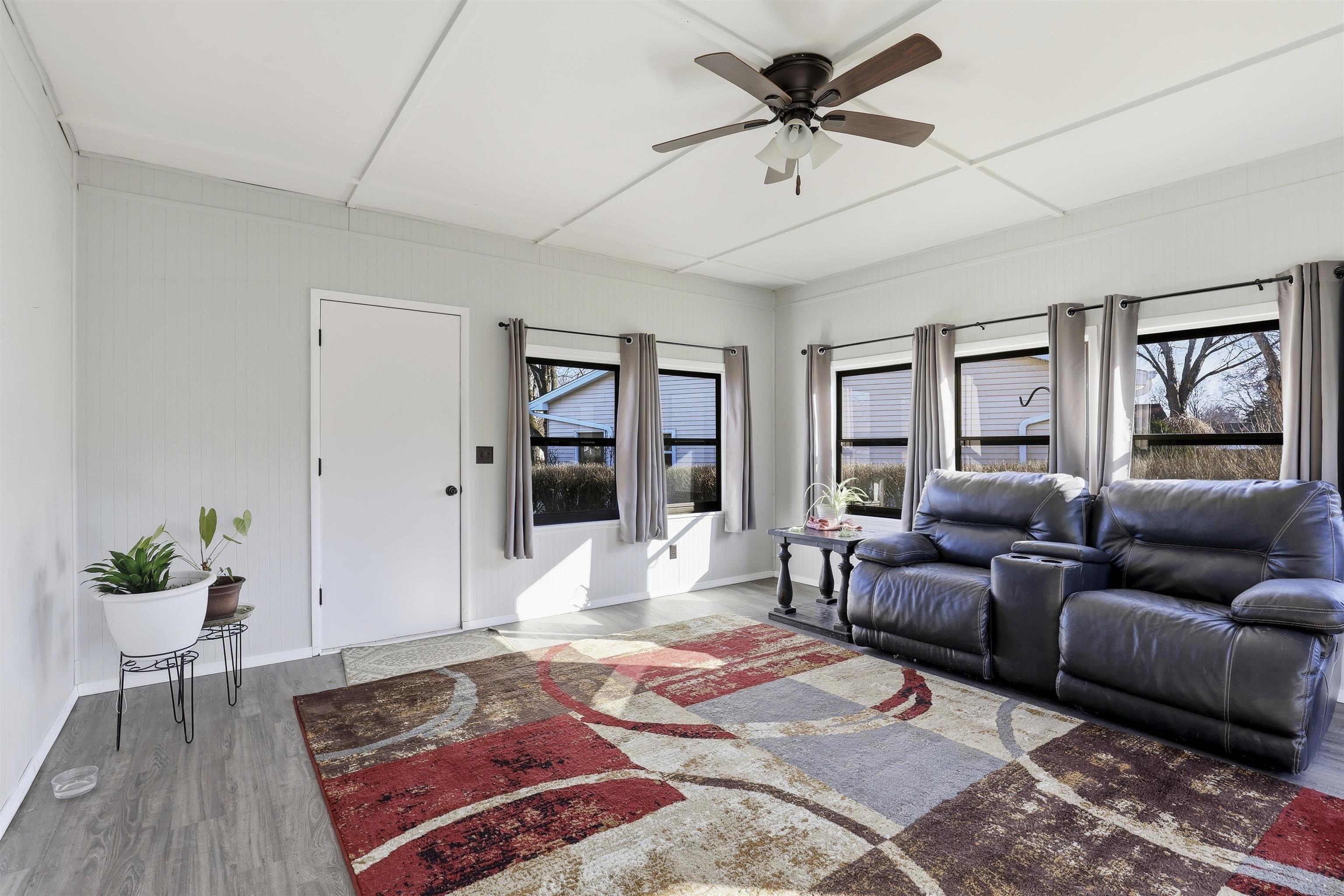 907 East Florida Avenue Appleton, WI 54911 - Photo 10 of 32