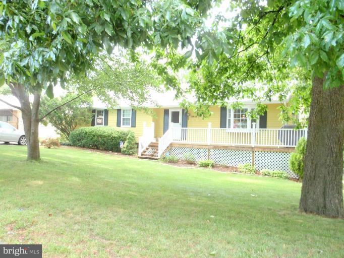 8600 Briarcroft Lane Laurel, MD 20708 - Photo 1 of 25 Exterior (Main)