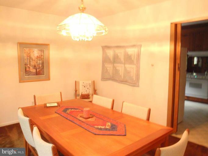 8600 Briarcroft Lane Laurel, MD 20708 - Photo 2 of 25 Dining Room