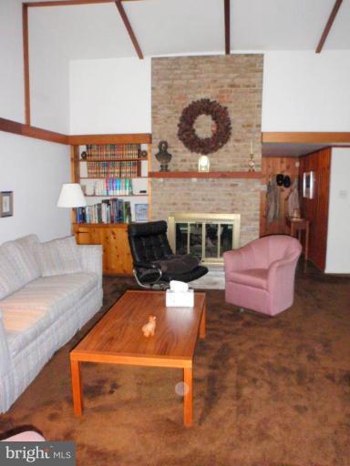 8600 Briarcroft Lane Laurel, MD 20708 - Photo 16 of 25 Living Room #2