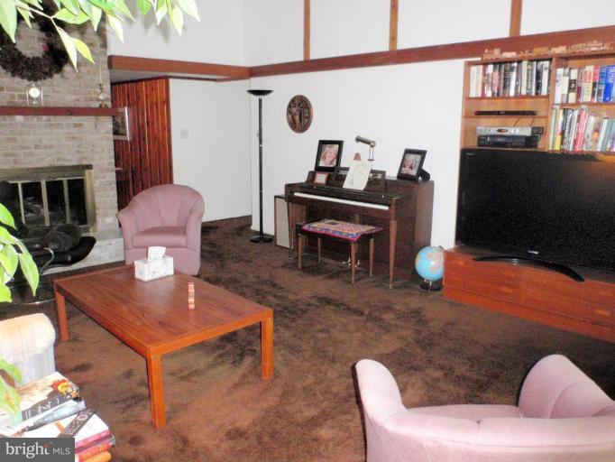 8600 Briarcroft Lane Laurel, MD 20708 - Photo 17 of 25 Living Room #3