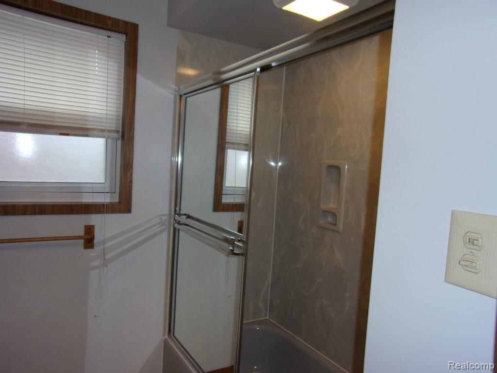 9438 Pardee Road Taylor, MI 48180 - Photo 17 of 24 2015-05-19 07.22