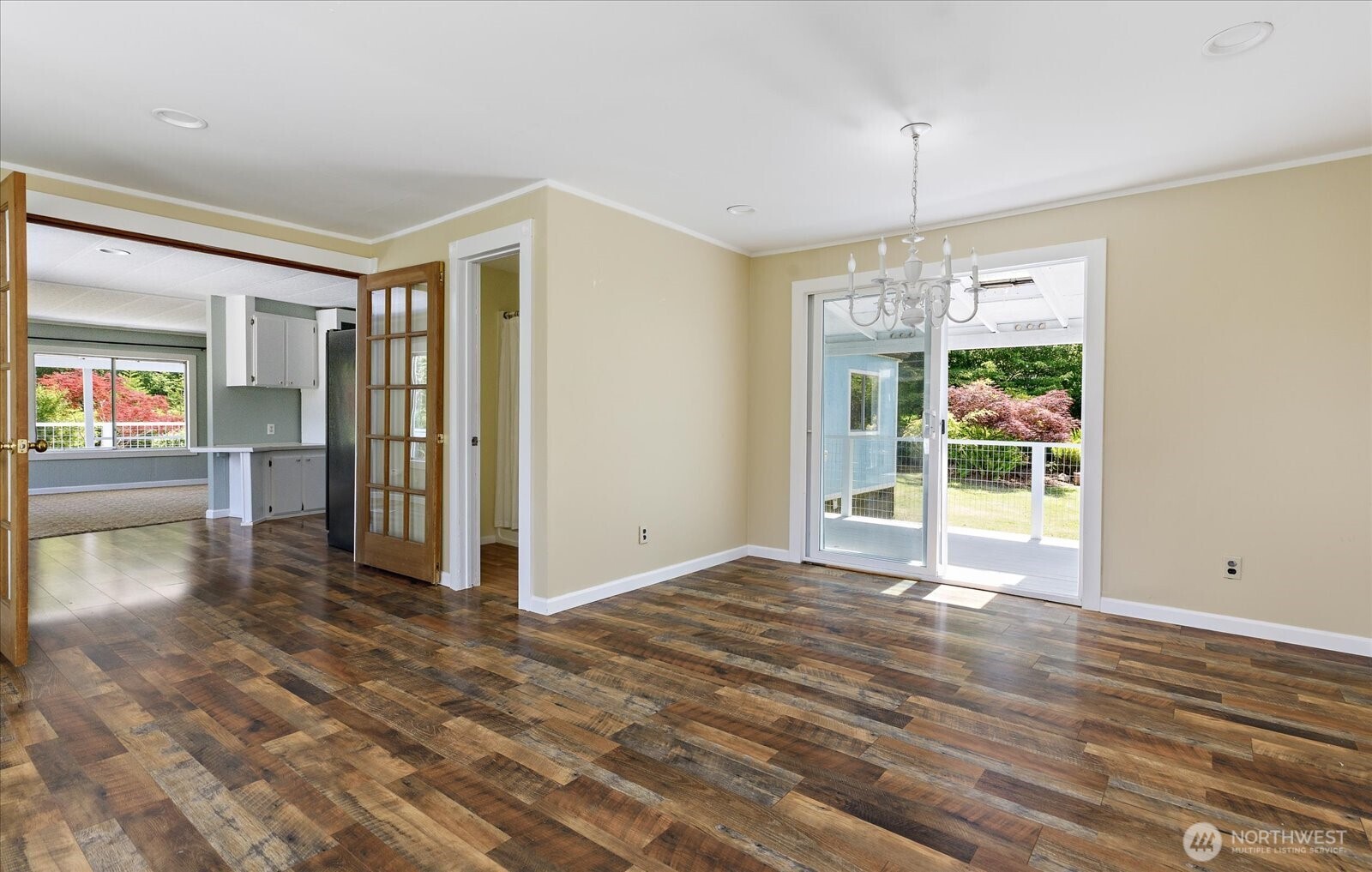 6124 Cultus Bay Road Clinton, WA 98236 - Photo 14 of 38 Gallery Image 14