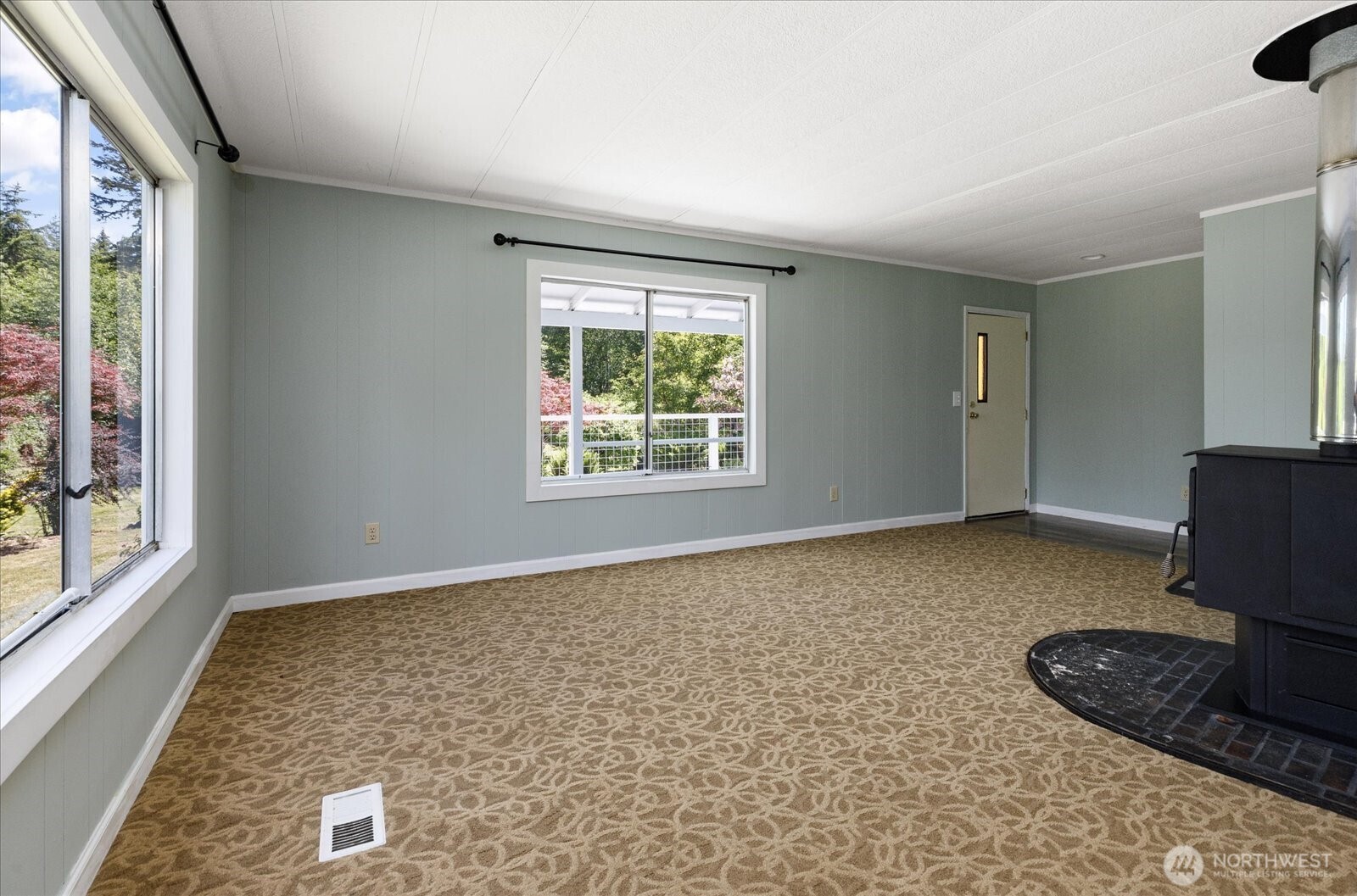 6124 Cultus Bay Road Clinton, WA 98236 - Photo 21 of 38 Gallery Image 21