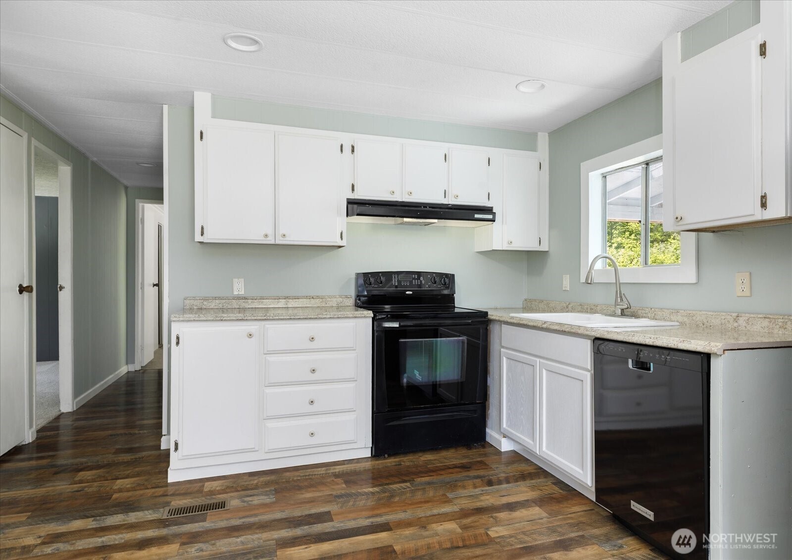 6124 Cultus Bay Road Clinton, WA 98236 - Photo 23 of 38 Gallery Image 23
