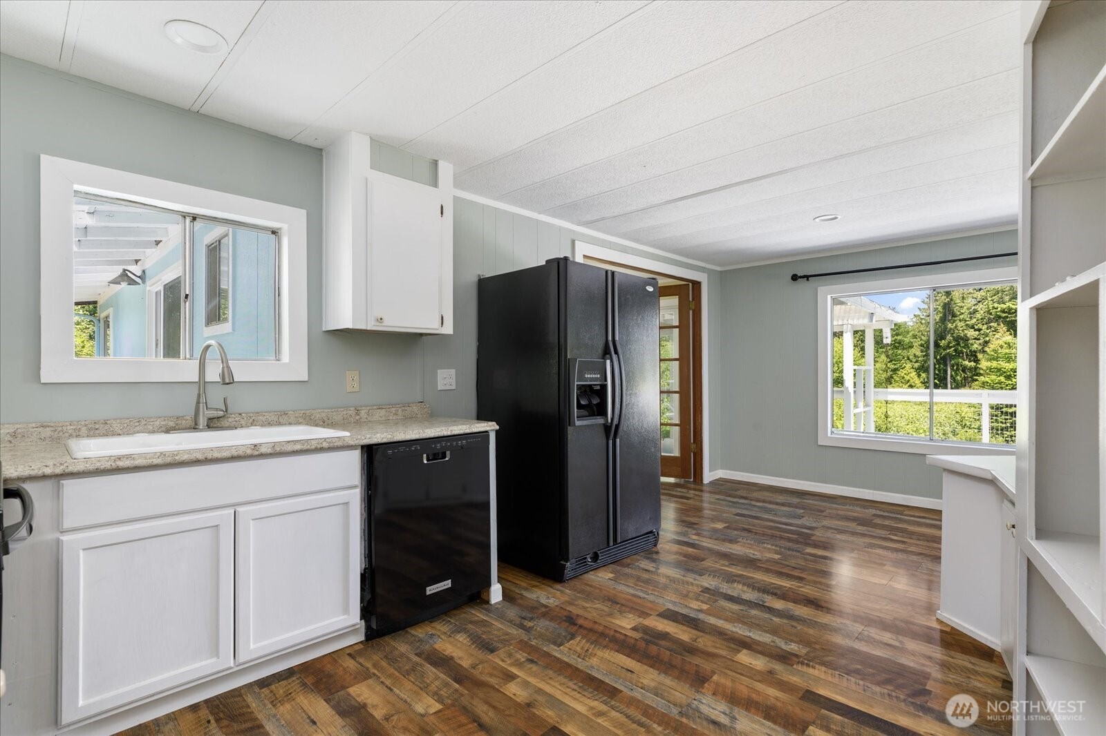 6124 Cultus Bay Road Clinton, WA 98236 - Photo 25 of 38 Gallery Image 25