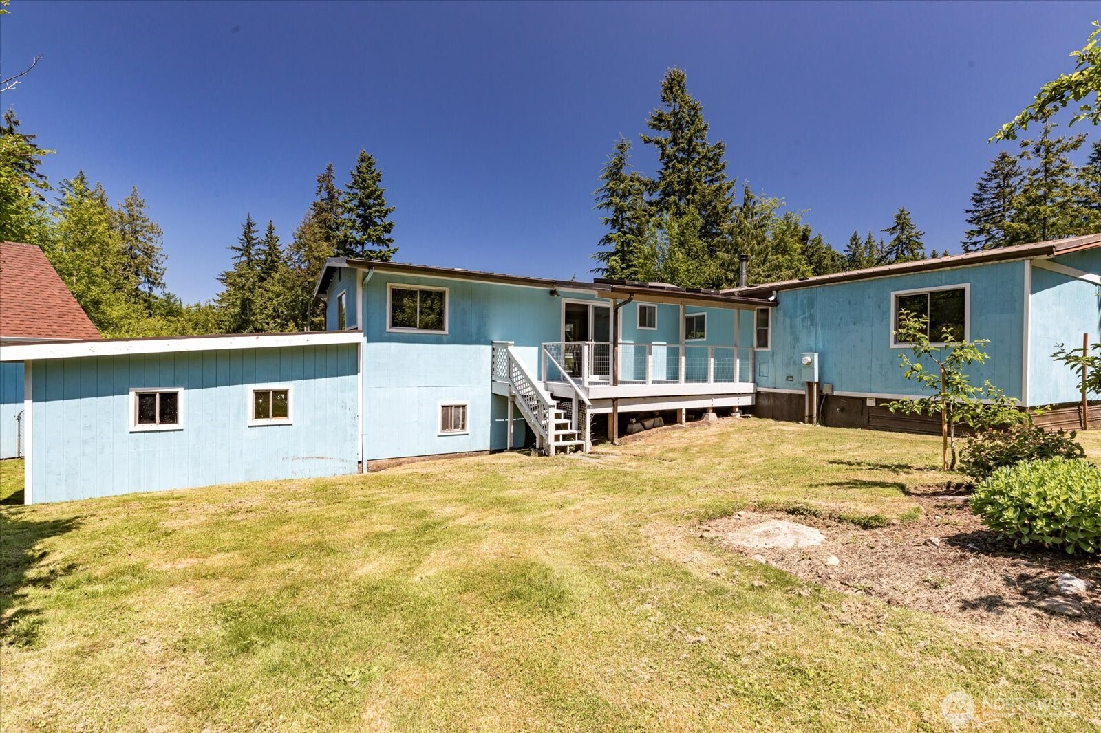 6124 Cultus Bay Road Clinton, WA 98236 - Photo 31 of 38 Gallery Image 31