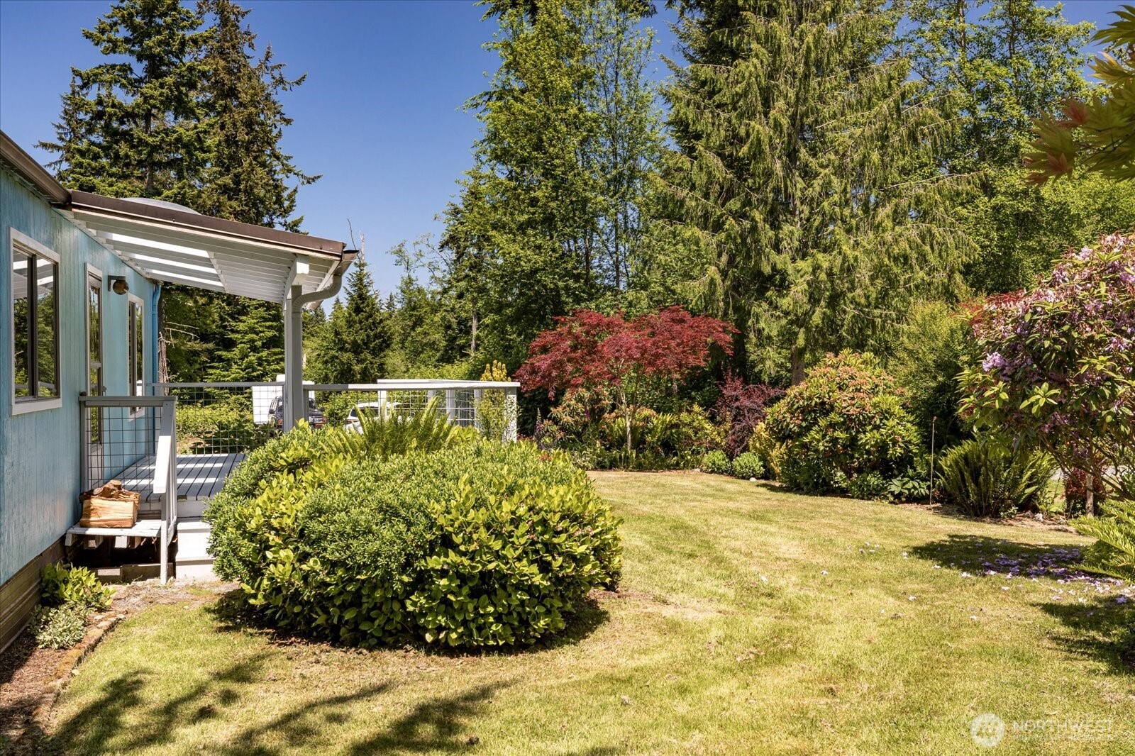 6124 Cultus Bay Road Clinton, WA 98236 - Photo 4 of 38 Gallery Image 4