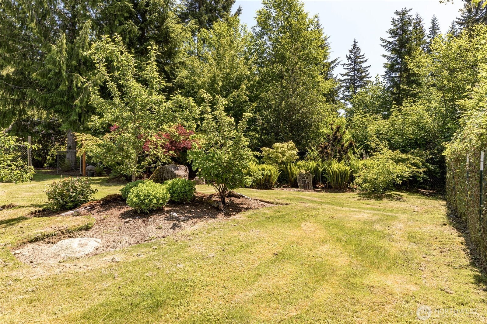6124 Cultus Bay Road Clinton, WA 98236 - Photo 8 of 38 Gallery Image 8