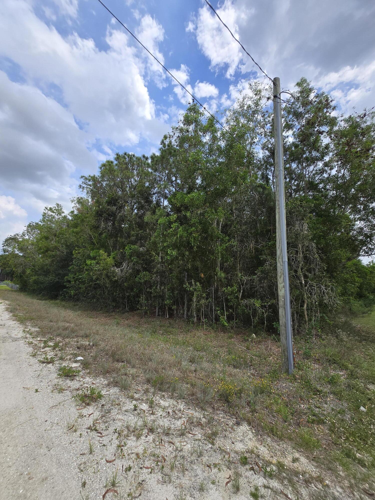 42 42nd Road North Loxahatchee, FL 33470 - Photo 6 of 11 20260511_144812