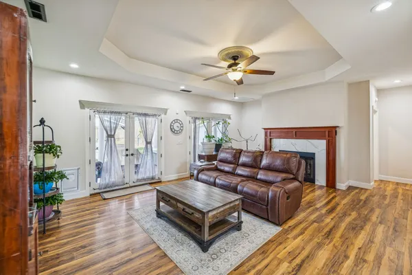 $600,000 | 202 55th Avenue, Gruetli Laager, TN 37339