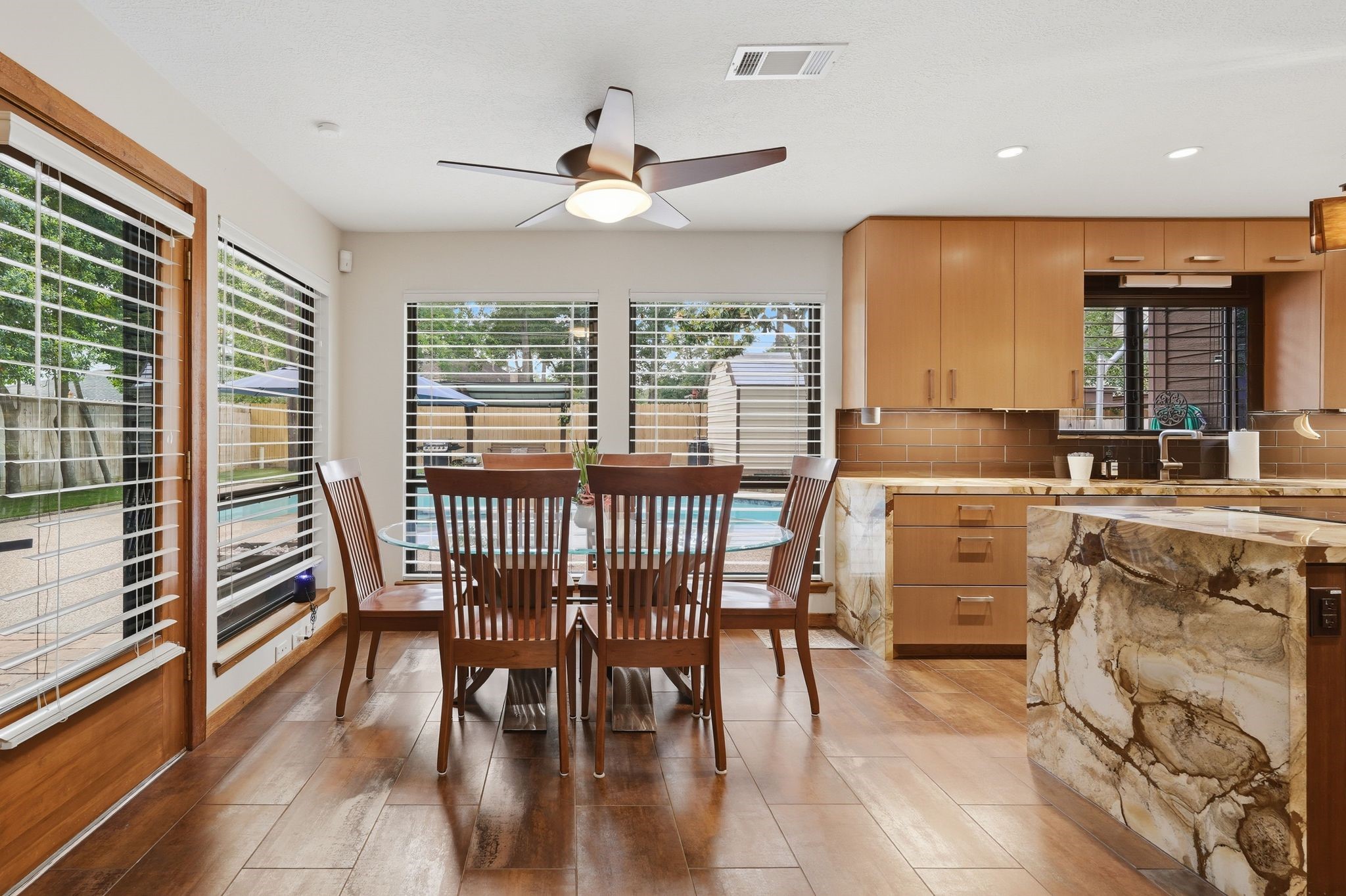 15007 Benfer Road Houston, TX 77069 - Photo 14 of 42 Breakfast nook overlooking your beautiful pool!