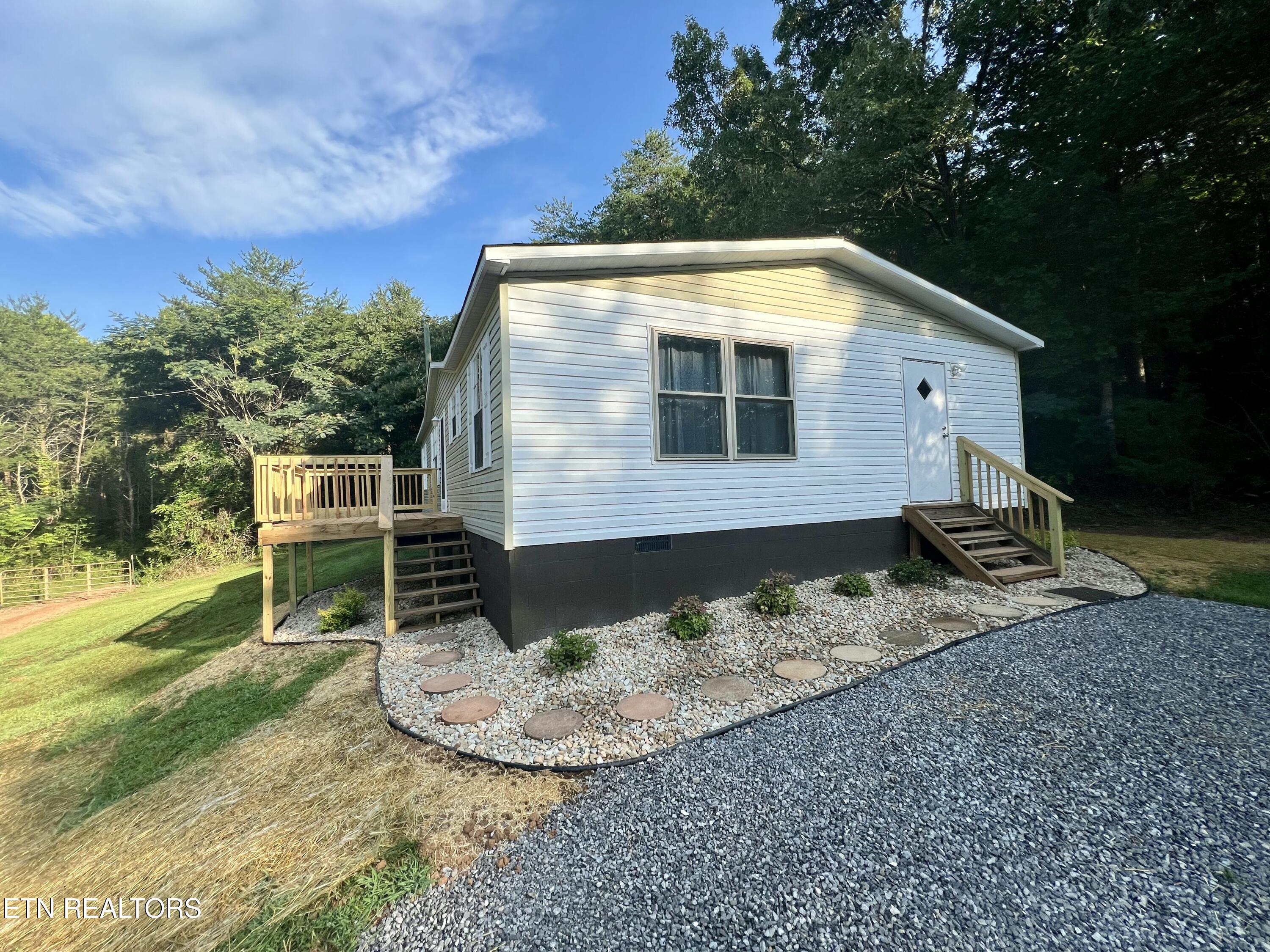 126 Sheppard Road Sweetwater, TN 37874 - Photo 6 of 42 IMG_2516