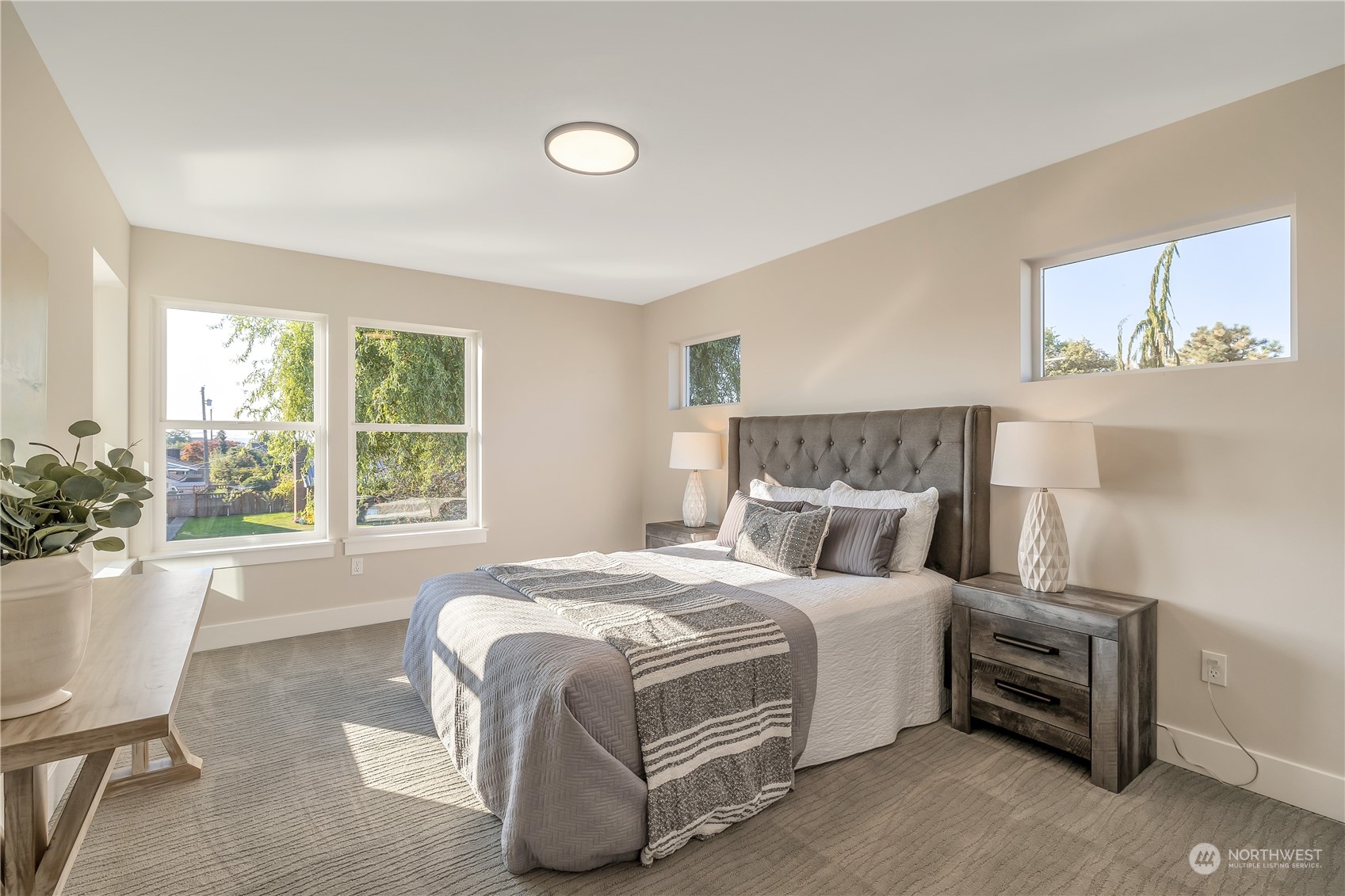 421 Rockefeller Avenue Everett, WA 98201 - Photo 17 of 35 a bedroom with a bed and a window