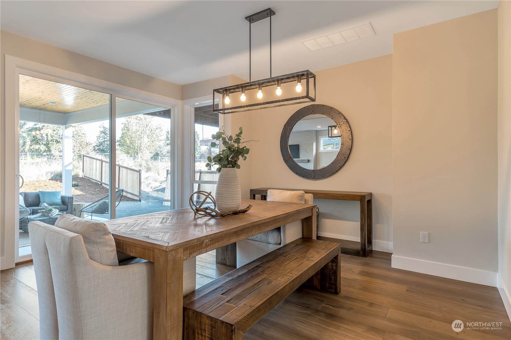 421 Rockefeller Avenue Everett, WA 98201 - Photo 5 of 35 a dining room with furniture and a window