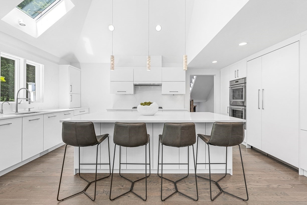 40 Chiltern Road Weston, MA 02493 - Photo 13 of 34