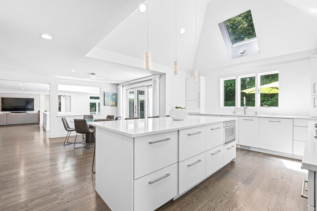 40 Chiltern Road Weston, MA 02493 - Photo 14 of 34