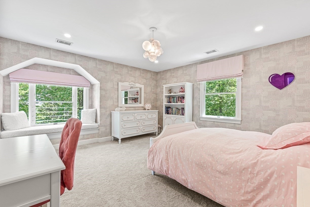 40 Chiltern Road Weston, MA 02493 - Photo 25 of 34