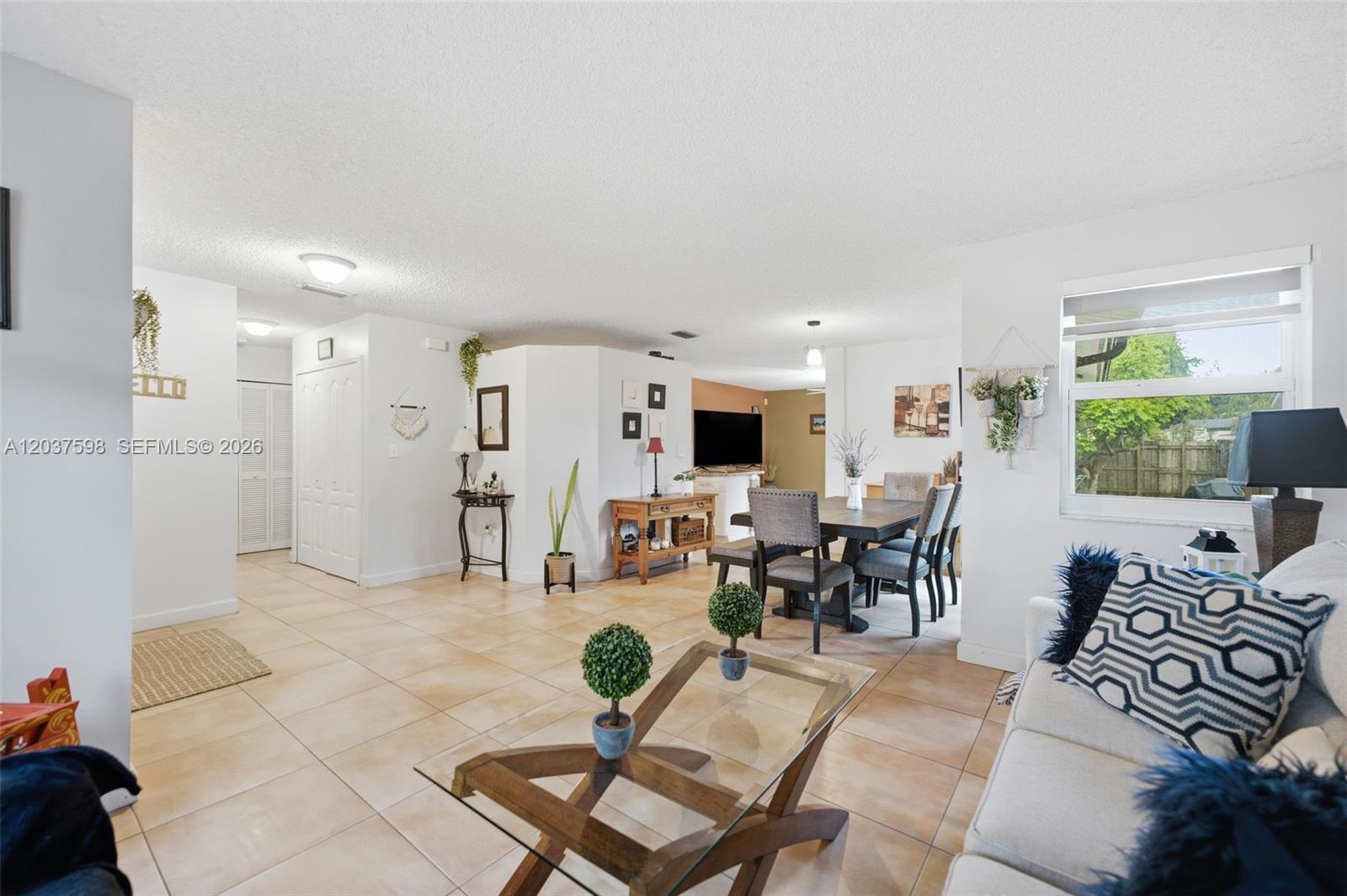 16478 Southwest 99th Street Miami, FL 33196 - Photo 10 of 30