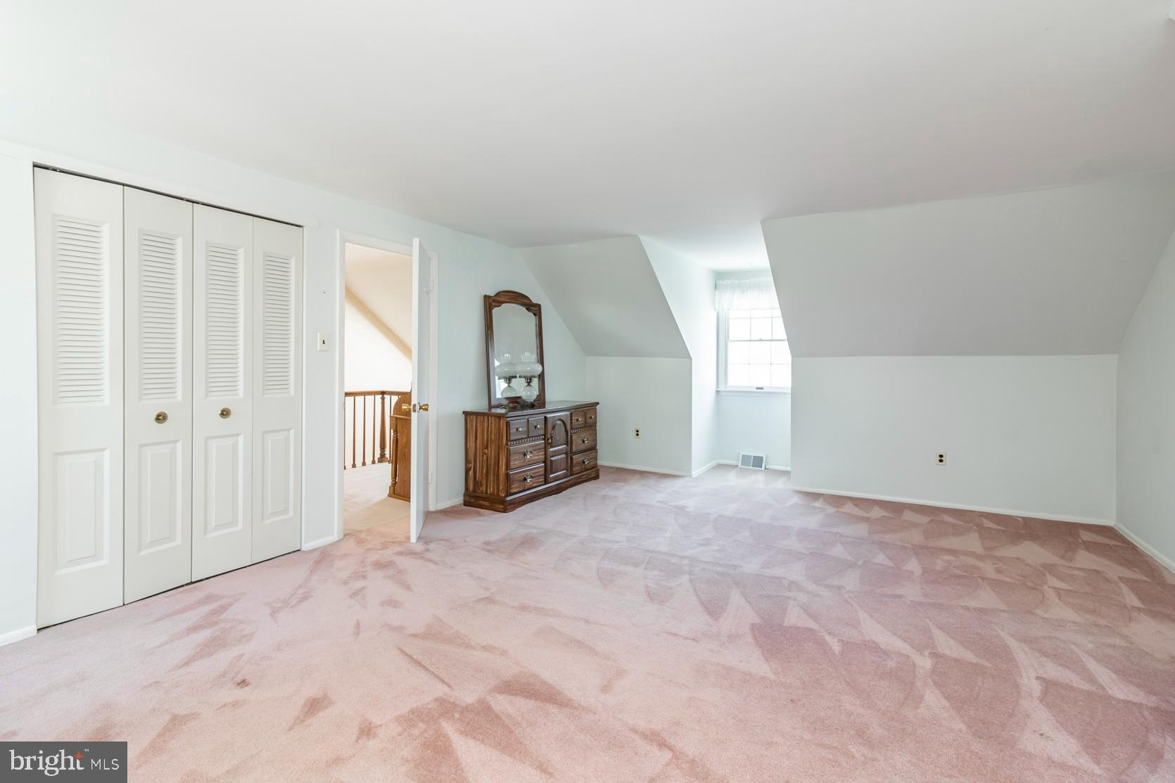 910 Capitol Road Norristown, PA 19403 - Photo 14 of 21 Gallery Image 14
