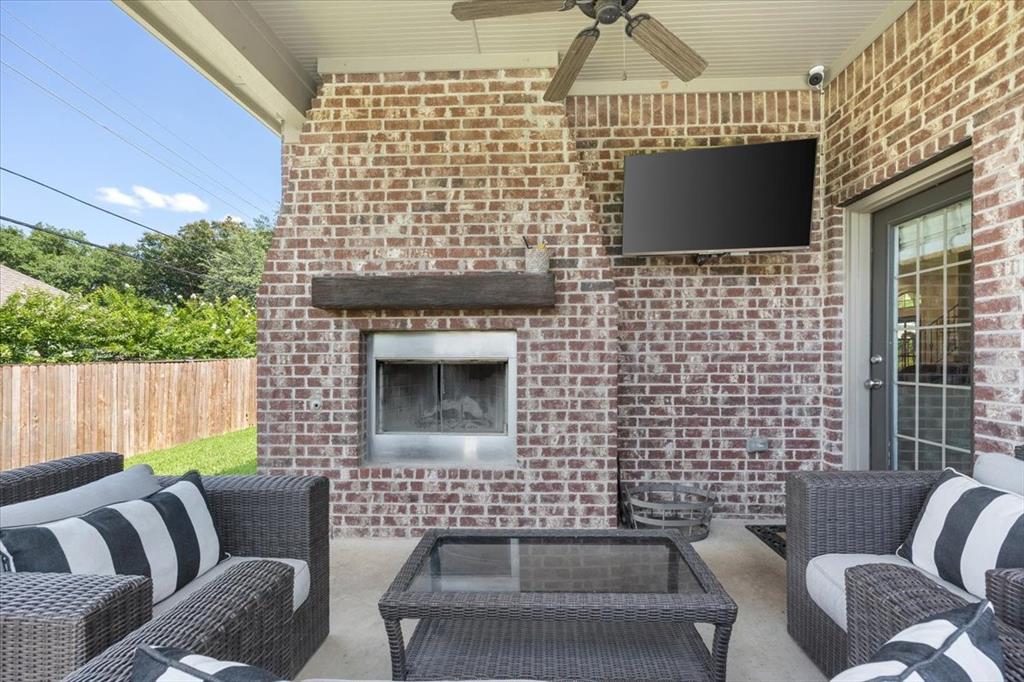 708 Northwood Road Fort Worth, TX 76107 - Photo 32 of 40